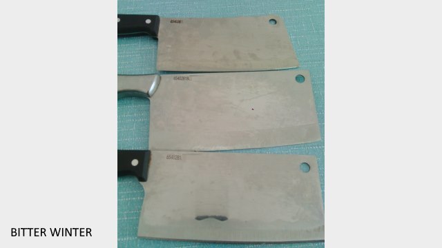 업소용 칼과 도끼에는 코드를 각인한 후 쇠줄로 묶어두어야 한다
