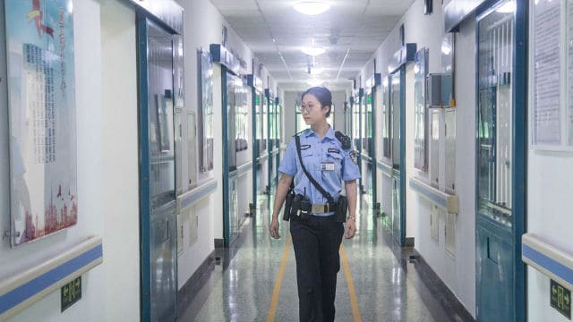 여자 경찰