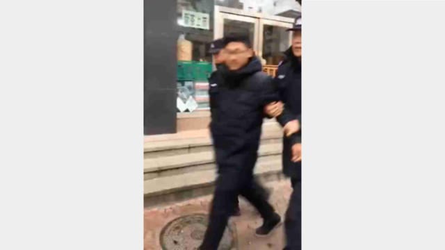 시위에 참여하다 체포된 주민들