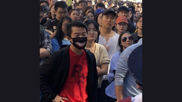 행동에 나설 준비가 된 중국인 요원들의 모습